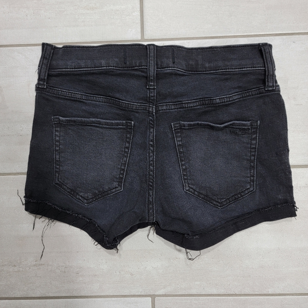 HOLLISTER Women's Black Mid-Rise Cotton Denim Shorts - Picture 5 of 6